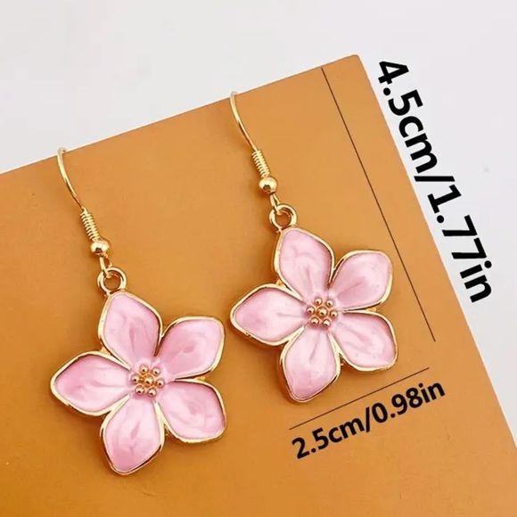 🌸Pink Enamel Flower Earrings - Picture 6 of 9